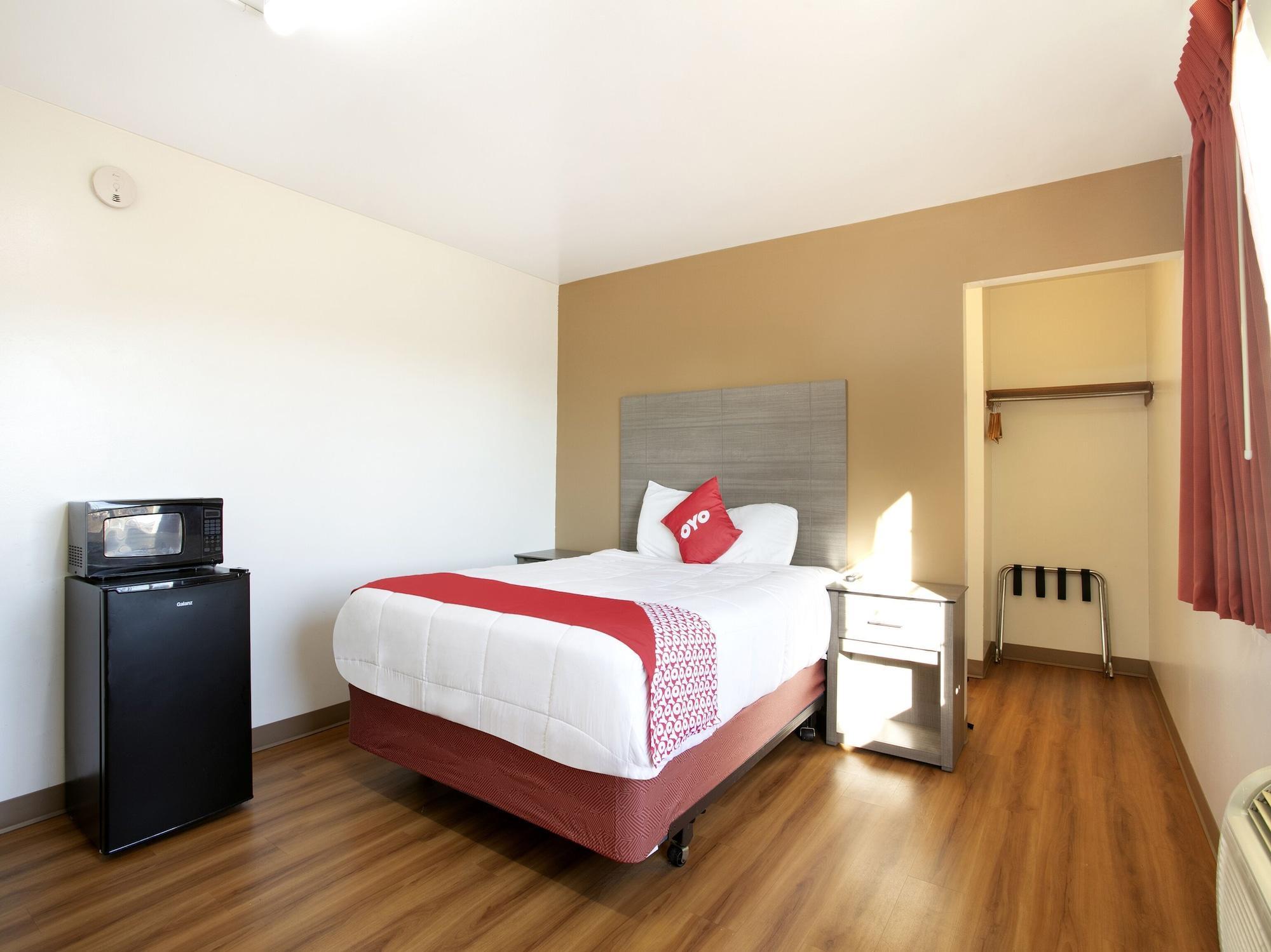 Oyo Hotel Kalama Exteriér fotografie