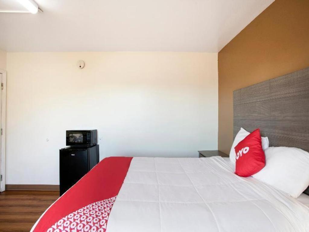Oyo Hotel Kalama Exteriér fotografie